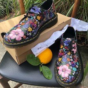Dr. Martens 1461 wanderlust UK 9 New & Unworn